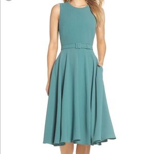 Gal Meets Glam Kaye dress